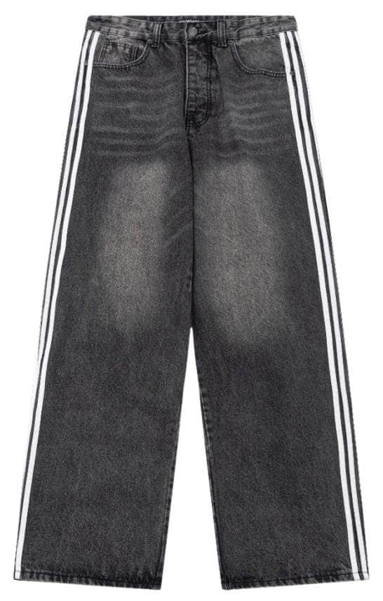 198-IMG_3862_e3163c3f-9c25-4706-ad84-f29d5c5a2fda.jpg Jeans - Image 1