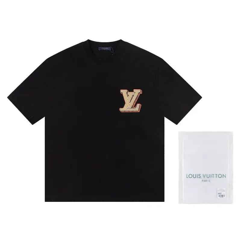 228-1-242_jpg_bc48b1a7-04b3-4e95-982a-55ddbe1bb6e8.jpg T-shirt - Image 1