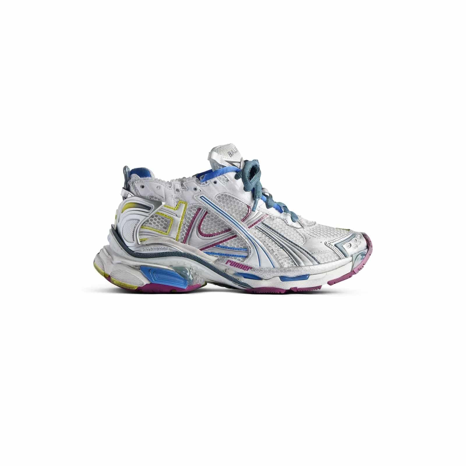 26-Large-772767W3RMU9547_F_ca839d0b-f456-4c95-9a92-37da0e74b58e.jpg RUNNER - Image 1