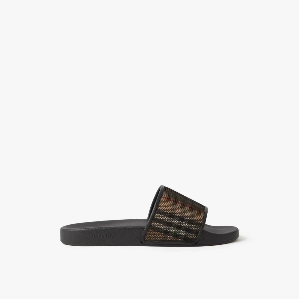 603C9580-3210-46A0-9E90-0EA631ACCF10_ff782529-f205-4ed2-b9e9-54151deb61a7.jpg Slippers - Image 1