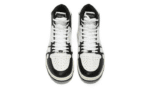 Skel black white high - Image 3